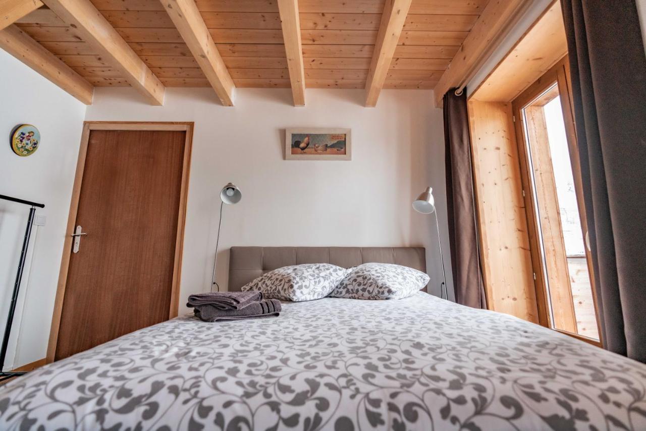 Le Saint Jo Bed & Breakfast La Feclaz Exterior photo